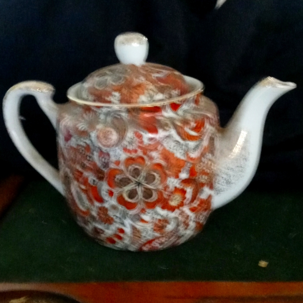 Royal paisley mini tea pot